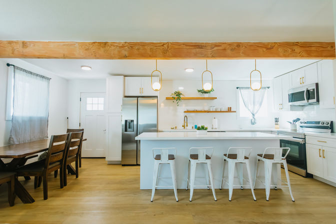 North Shore Group Getaway: Five 3-BR Units for Up to 50 Guests image 58