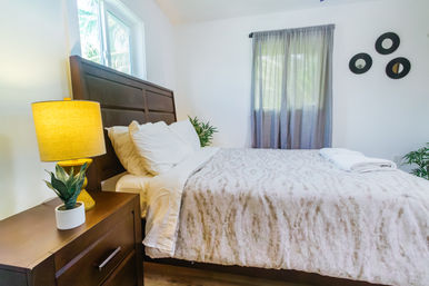 North Shore Group Getaway: Five 3-BR Units for Up to 50 Guests image 36