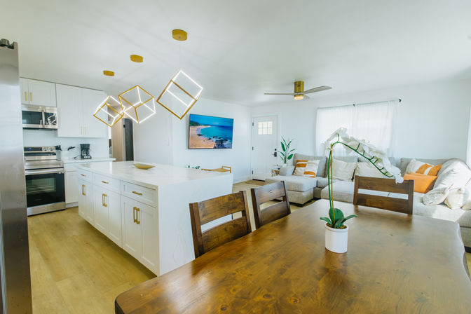 North Shore Group Getaway: Five 3-BR Units for Up to 50 Guests image 73