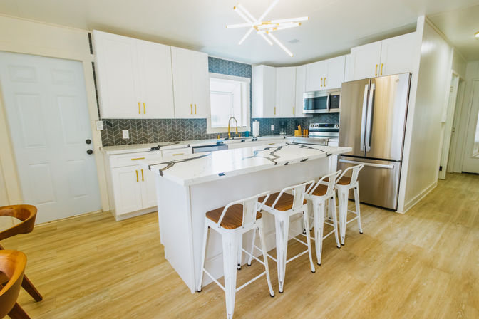 North Shore Group Getaway: Five 3-BR Units for Up to 50 Guests image 82
