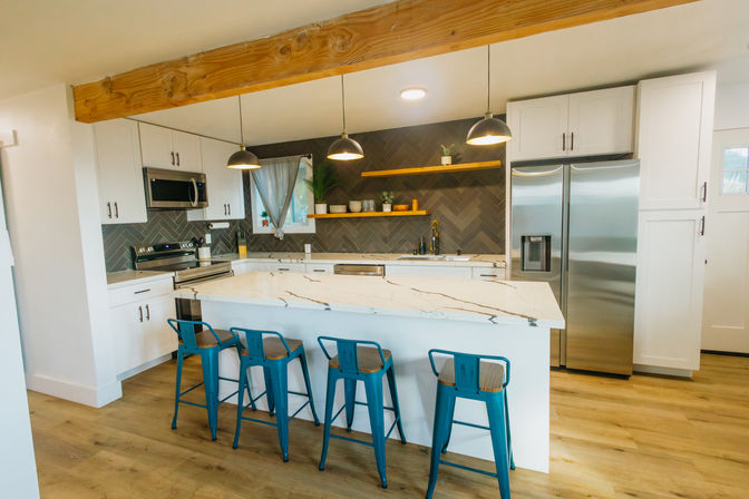 North Shore Group Getaway: Five 3-BR Units for Up to 50 Guests image 43