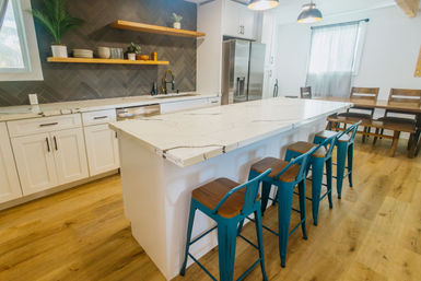 North Shore Group Getaway: Five 3-BR Units for Up to 50 Guests image 53