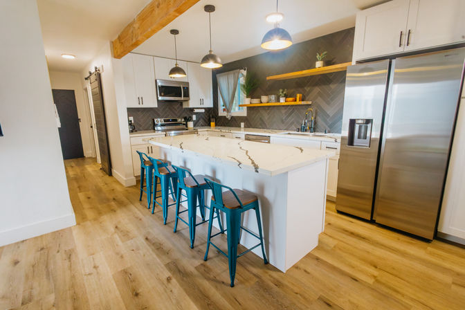 North Shore Group Getaway: Five 3-BR Units for Up to 50 Guests image 42