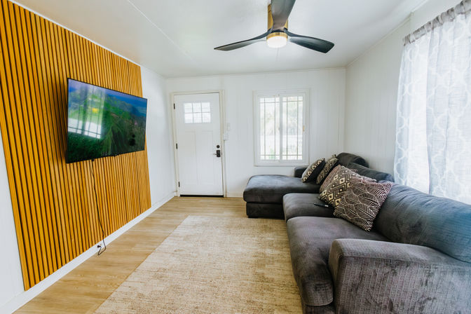 North Shore Group Getaway: Five 3-BR Units for Up to 50 Guests image 84