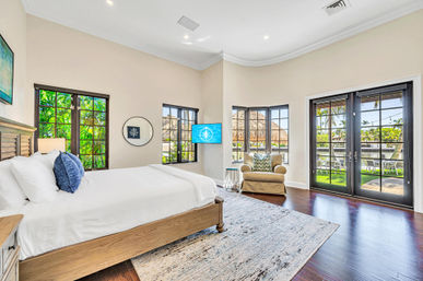 Royal Key Luxury Waterfront Villa for Groups: Heated Pool, Hot Tub & Dock Access image 111