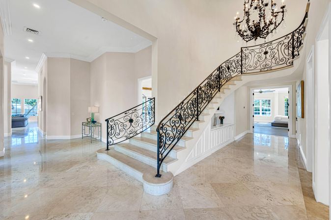 Royal Key Luxury Waterfront Villa for Groups: Heated Pool, Hot Tub & Dock Access image 77