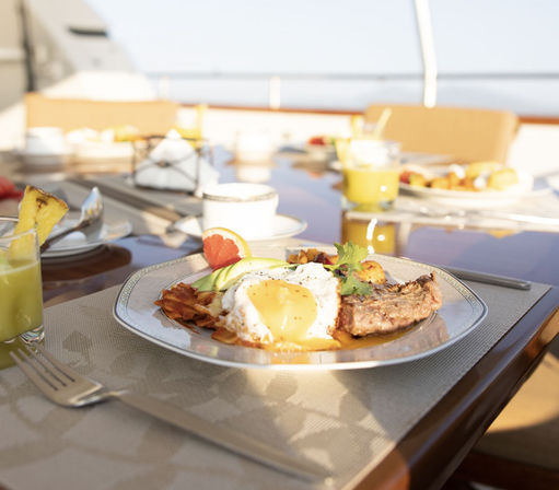 All-Inclusive Luxury Yacht Charter: Number Juan 100ft Azimut image 8