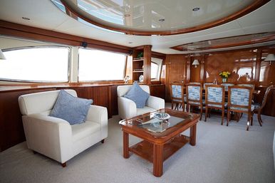 All-Inclusive Luxury Yacht Charter: Number Juan 100ft Azimut image 15