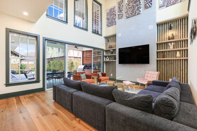 Private Paradise: Contemporary Art, Tiki Bar, Private Heated Pool & Hot Tub  image 6
