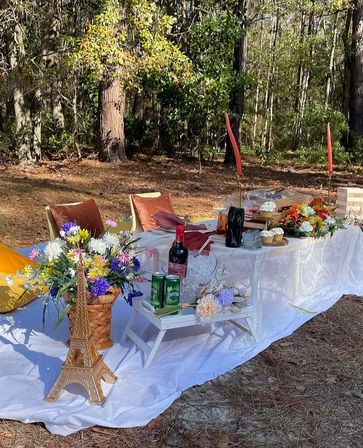 Priceless Moments: Family Affair Picnic Package for 5 Guests image 4