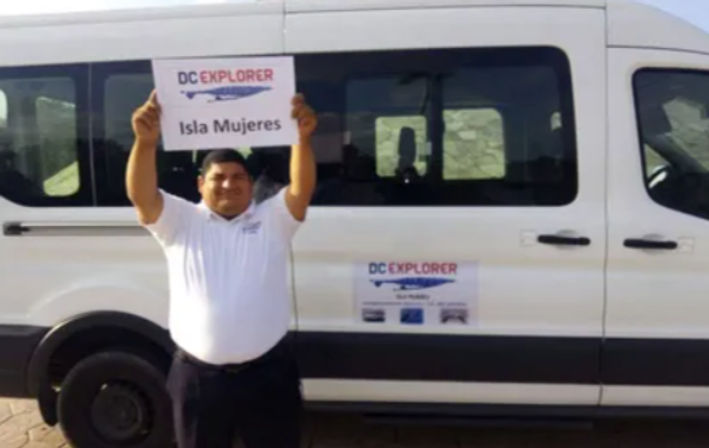 Private Transportation Service: Transfer to/from Cancun Airport image 6