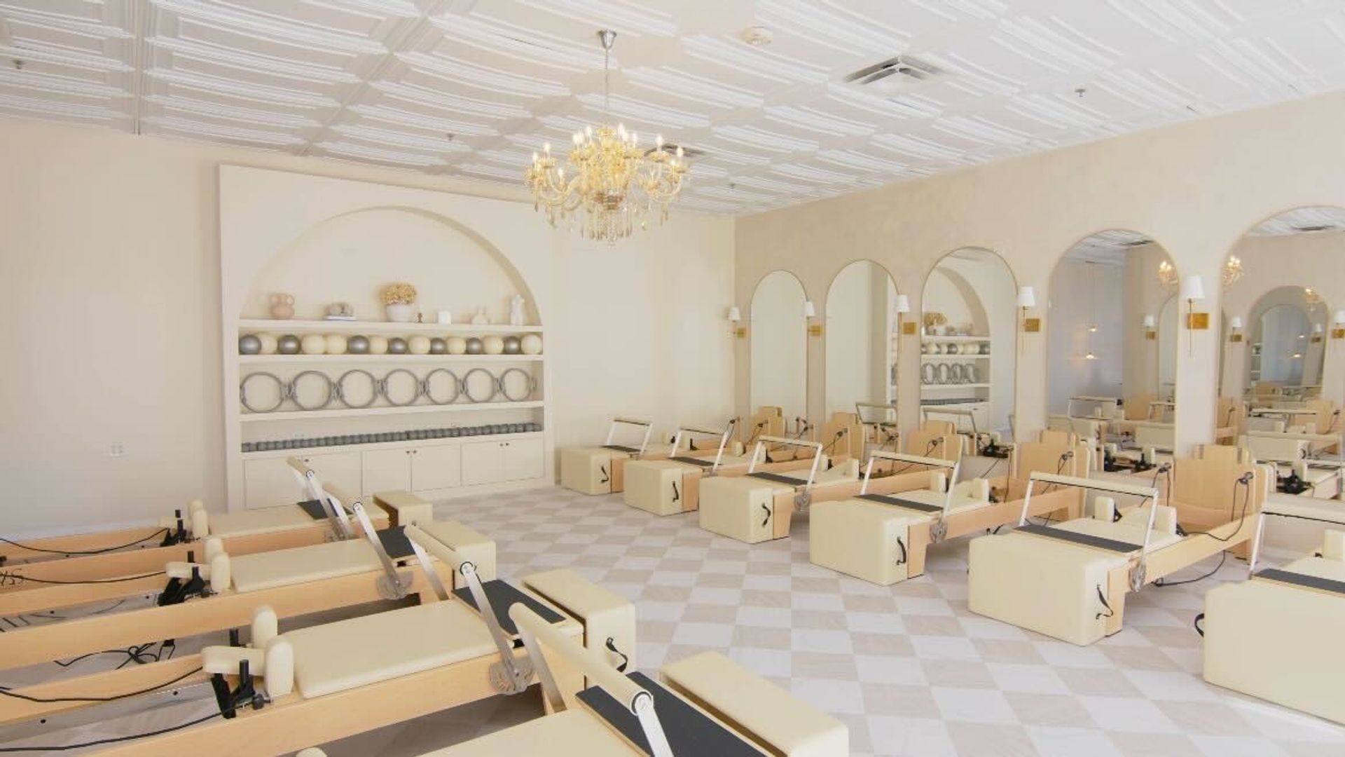Private Pilates & Barre Session at Eras: A Unique, Luxe Experience image 1