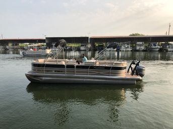 Luxury Pontoon Boat on Lake Lewisville image 2