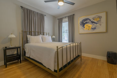 Casa Blanca: Luxury 2 BR Downtown Home with Hot Tub & Mural image 15