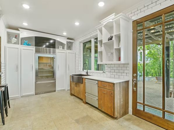 Austin Escape on Lake Travis: Pool, Firepit, Ping Pong + Pool House Bar image 16