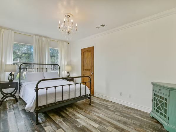 Austin Escape on Lake Travis: Pool, Firepit, Ping Pong + Pool House Bar image 34