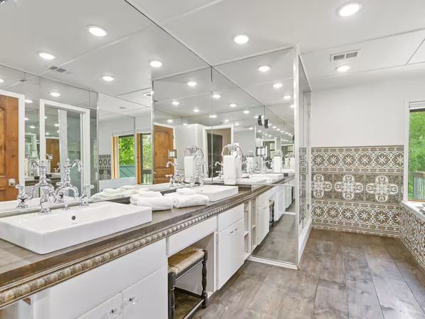 Austin Escape on Lake Travis: Pool, Firepit, Ping Pong + Pool House Bar image 31