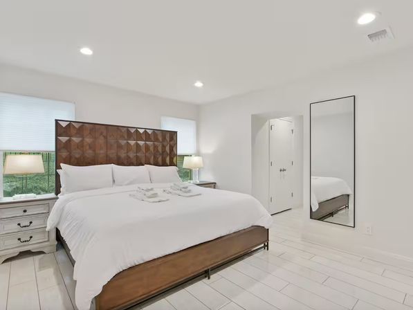 Austin Escape on Lake Travis: Pool, Firepit, Ping Pong + Pool House Bar image 23