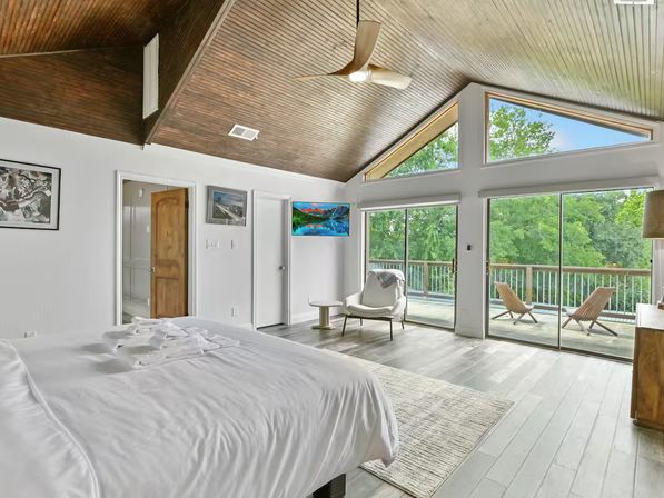 Austin Escape on Lake Travis: Pool, Firepit, Ping Pong + Pool House Bar image 27