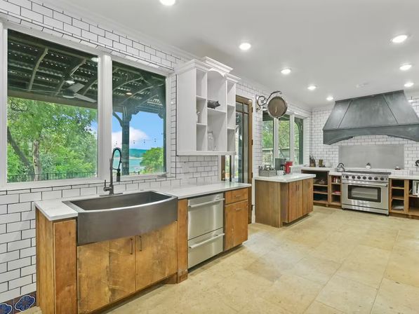 Austin Escape on Lake Travis: Pool, Firepit, Ping Pong + Pool House Bar image 14