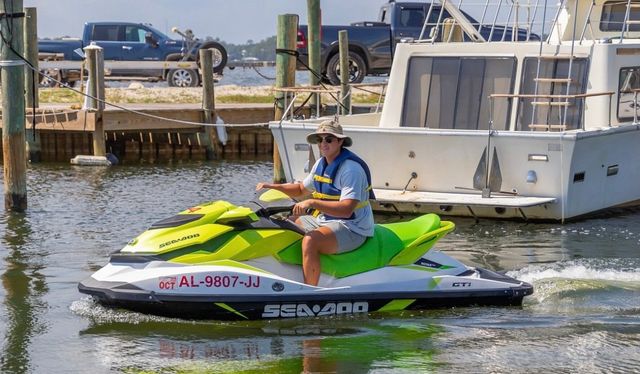 Alabama Extreme Watersports: Thrilling WaveRunner Experience image 3
