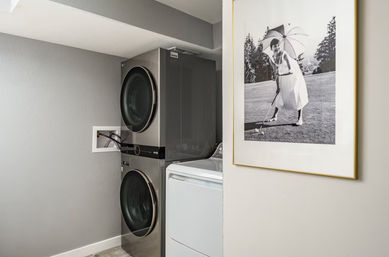Golf Haus Denver: Features Private Hot Tub, Mini-Golf Course & Arcade Games image 29
