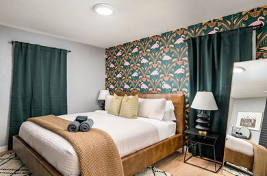 Golf Haus Denver: Features Private Hot Tub, Mini-Golf Course & Arcade Games image 18