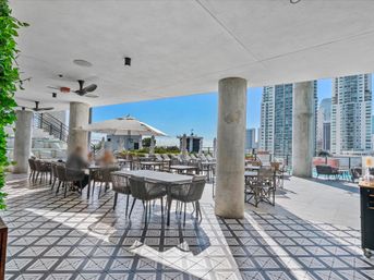 Bay Views, Rooftop Pool & Downtown Vibes image 9