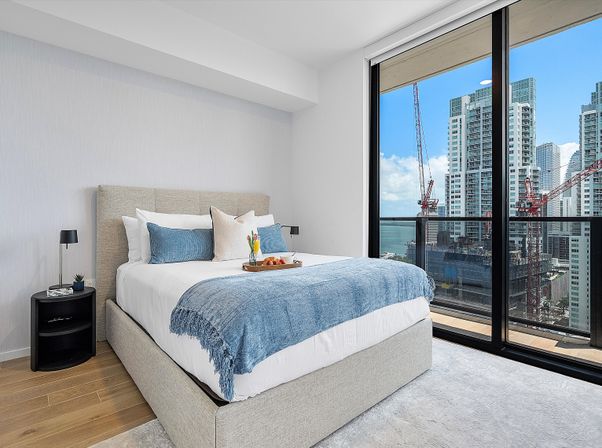 Bay Views, Rooftop Pool & Downtown Vibes image 16