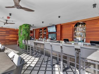Bay Views, Rooftop Pool & Downtown Vibes image 4