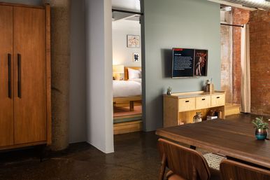 Canvas Hotel Dallas image 24