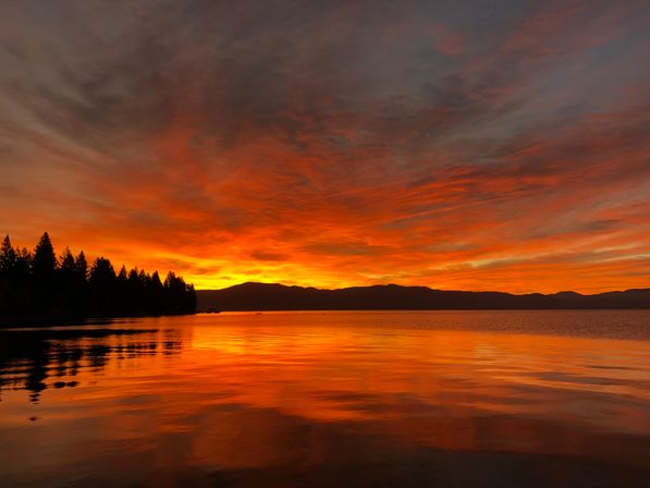 25' Bennington Tritoon Sunset Charter at Tahoe Keys Marina (BYOB) image 14