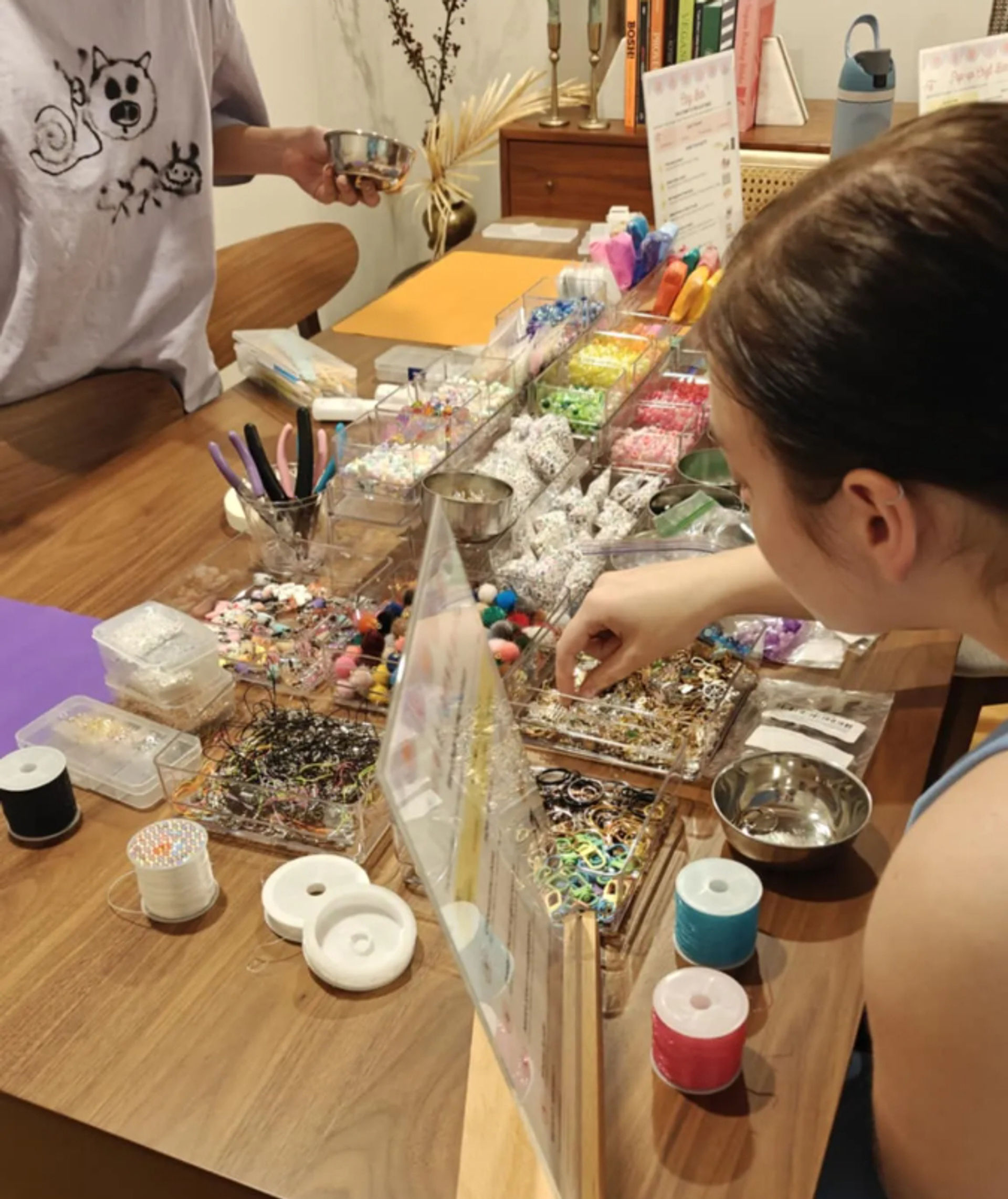 Beads & Bubbly: Sip, String & Celebrate with a Private Party Kit image 1