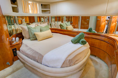 Iconic Yacht Party with Captain and stewardes Included Aboard a Luxury 60ft Private Yacht image 38