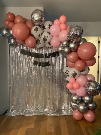 Luxury Balloon Magic: Customized for Your Celebration image 13