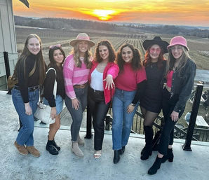 Traverse City Wine Tour on Old Mission Peninsula image