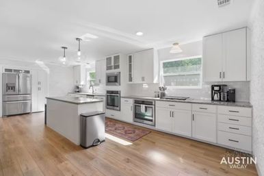 Downtown Austin Penthouse with Private Elevator + Access to Swim Club image 10