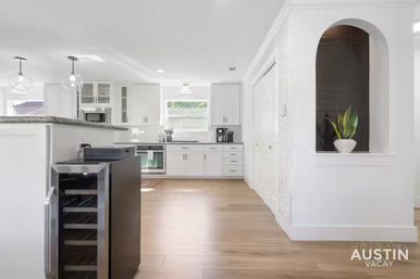 Downtown Austin Penthouse with Private Elevator + Access to Swim Club image 16