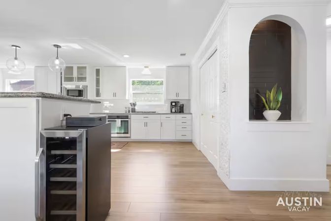 Downtown Austin Penthouse with Private Elevator + Access to Swim Club image 16