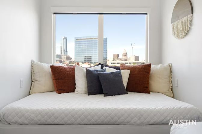 Downtown Austin Penthouse with Private Elevator + Access to Swim Club image 35