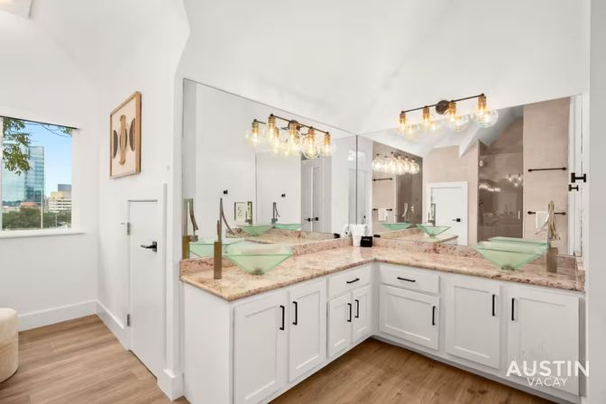 Downtown Austin Penthouse with Private Elevator + Access to Swim Club image 56