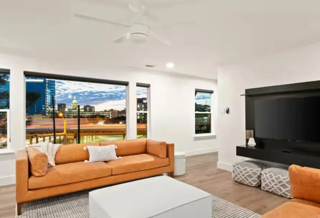 Downtown Austin Penthouse with Private Elevator + Access to Swim Club image 4