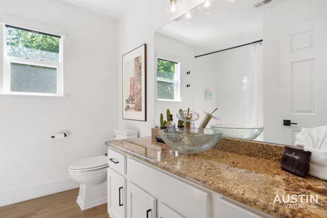 Downtown Austin Penthouse with Private Elevator + Access to Swim Club image 51
