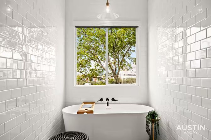 Downtown Austin Penthouse with Private Elevator + Access to Swim Club image 54