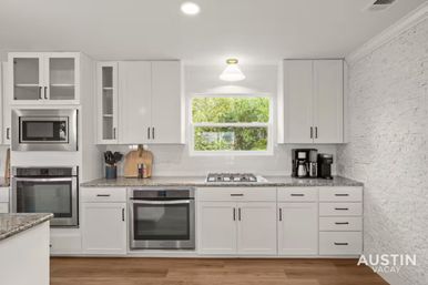 Downtown Austin Penthouse with Private Elevator + Access to Swim Club image 13
