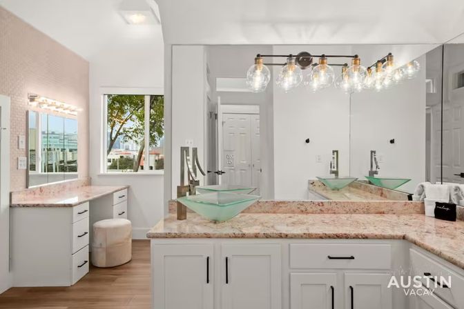 Downtown Austin Penthouse with Private Elevator + Access to Swim Club image 55