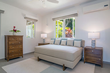 Bougain Villa: Luxury Villa with Staff, Pool & Half Moon Resort Membership in Montego Bay image 24