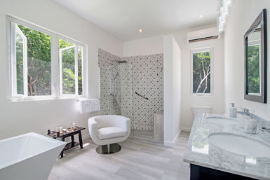 Bougain Villa: Luxury Villa with Staff, Pool & Half Moon Resort Membership in Montego Bay image 13