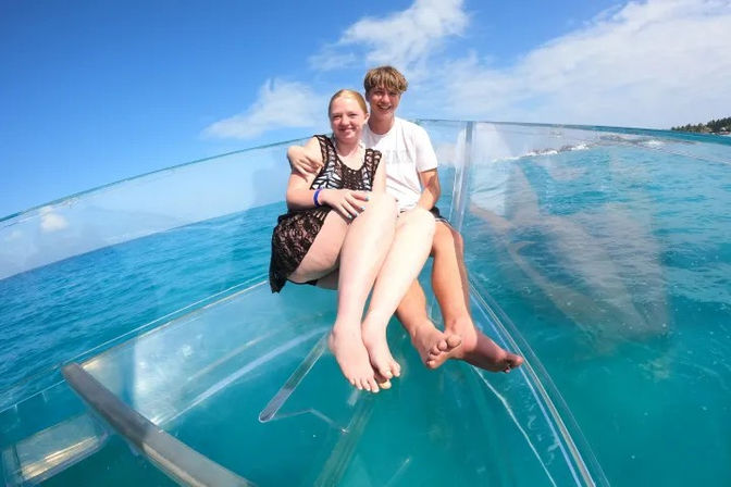 Cancún Colors Private or Public Boat Tour: Experience the Caribbean from a Transparent Boat image 2