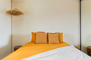 The Golden Abode: 3-Bedroom Rental with Fire Pit, Hammocks, Hot Tub & Cowboy Pool with Deck for the Ultimate Desert Escape image 14